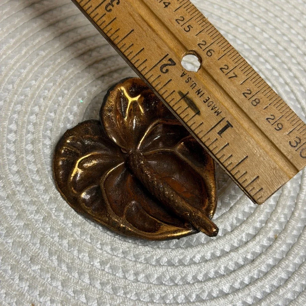Vintage Genuine Copper Anthurium Leaf Brooch Pin Tropical Botanical Jewelry 2in